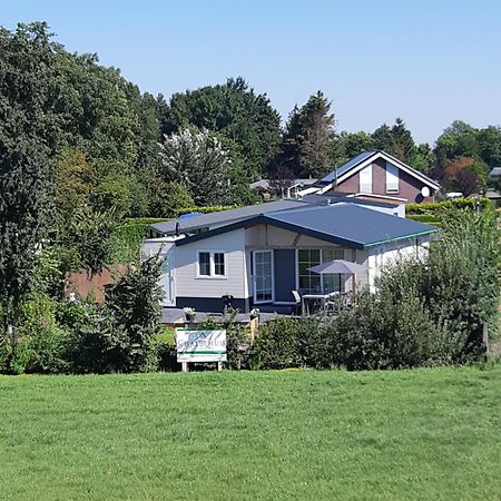 Nieuwe Beachbungalow Aan Ijsselmeer 39 24 Four Seasons Lemmer Exterior foto