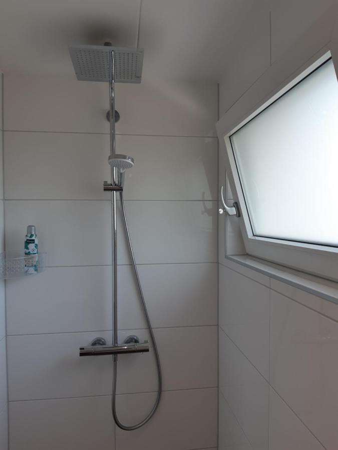 Nieuwe Beachbungalow Aan Ijsselmeer 39 24 Four Seasons Lemmer Exterior foto