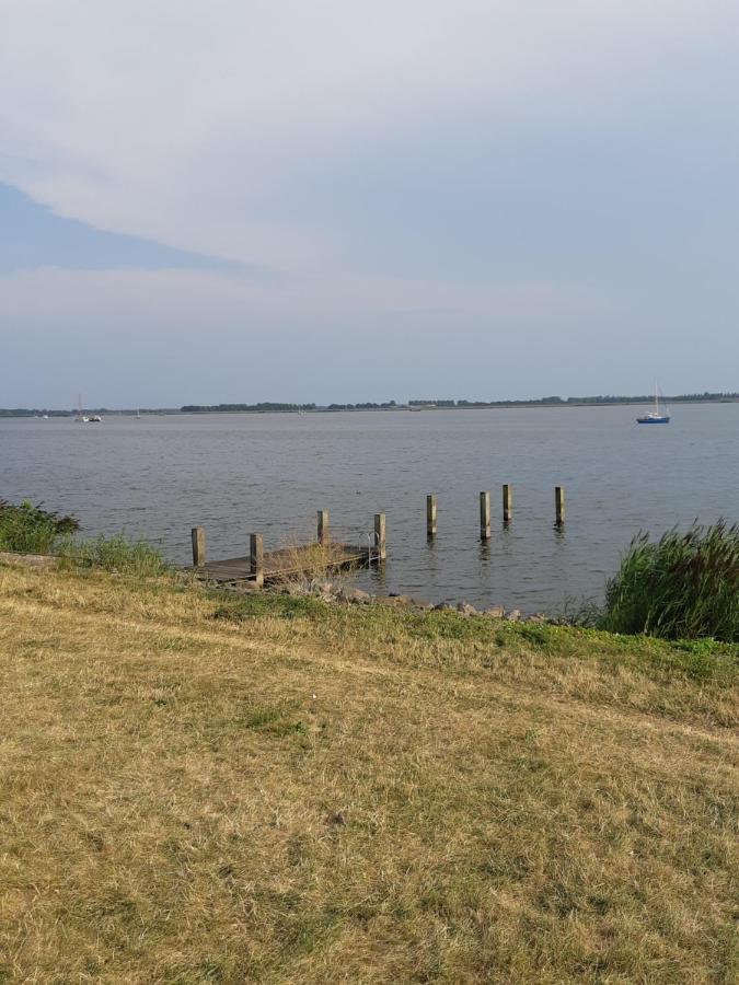 Nieuwe Beachbungalow Aan Ijsselmeer 39 24 Four Seasons Lemmer Exterior foto