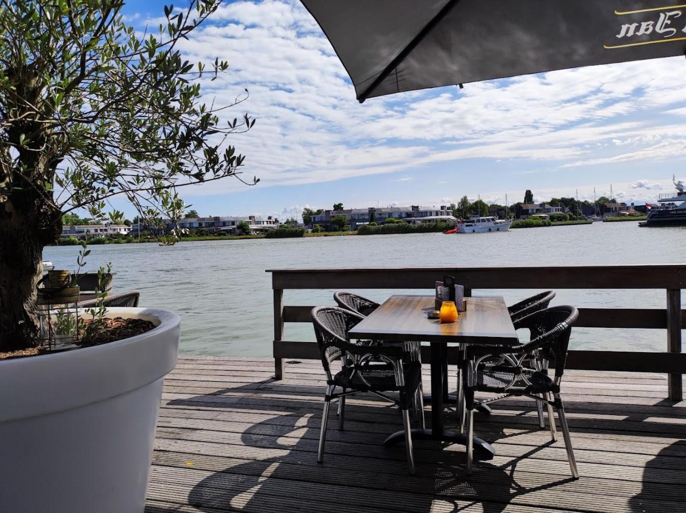 Nieuwe Beachbungalow Aan Ijsselmeer 39 24 Four Seasons Lemmer Exterior foto