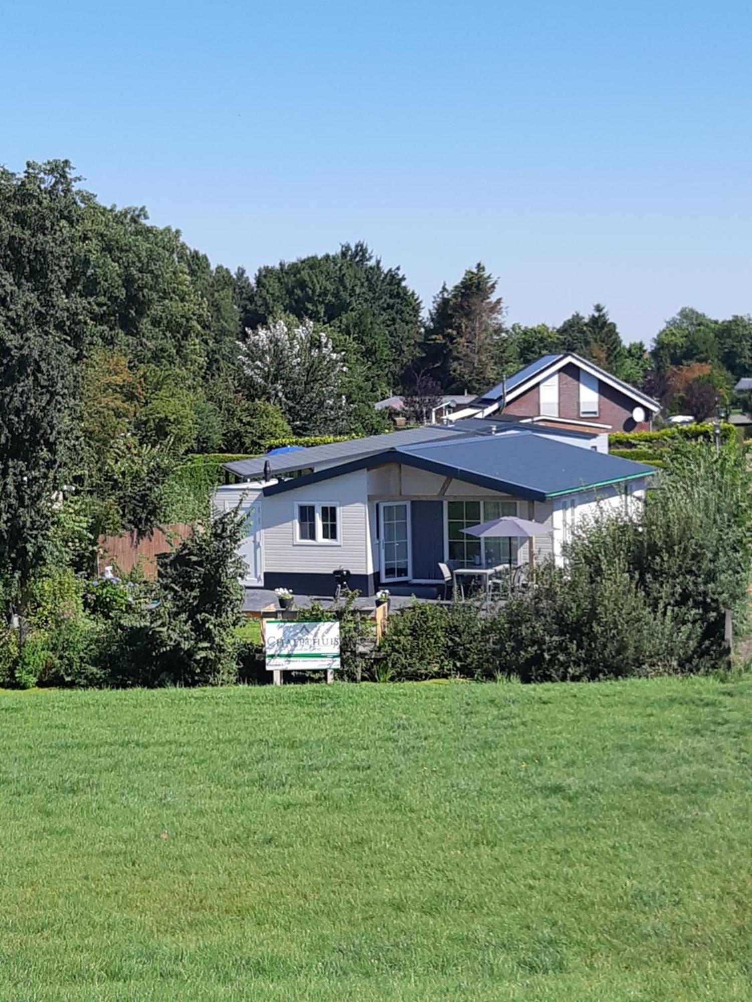 Nieuwe Beachbungalow Aan Ijsselmeer 39 24 Four Seasons Lemmer Exterior foto